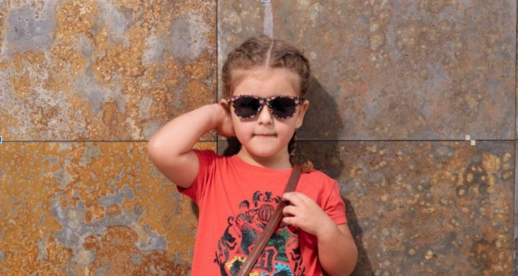 gafas de sol para niños lifestyle